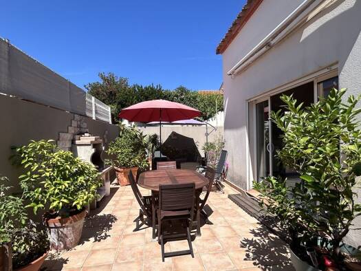 Maison à vendre 289 000 € 4 pièces 2 chambres 128,5 m² 274,5 m² de terrain Sud Cabestany 66330