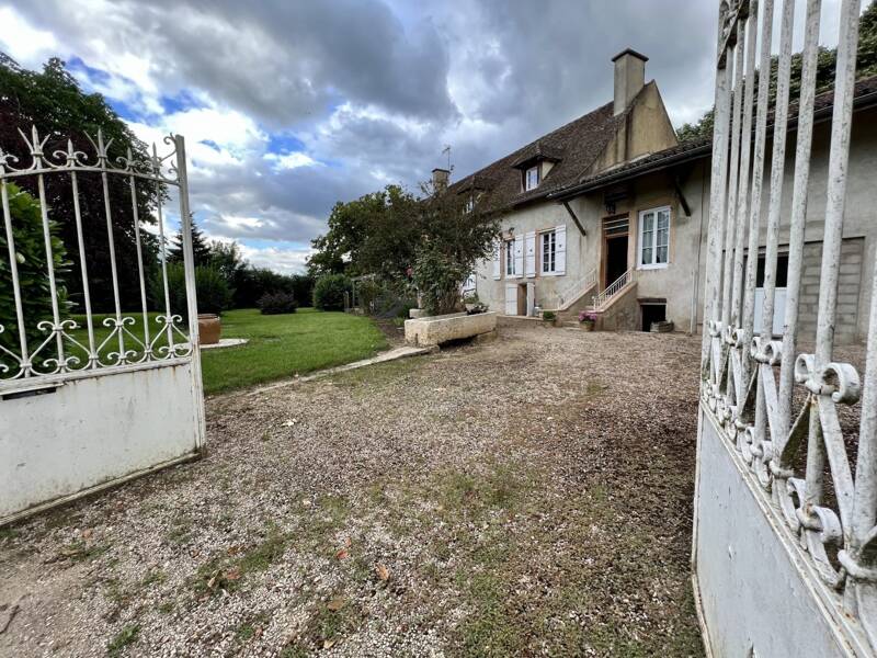 Maison à vendre, 292m², TOURNUS