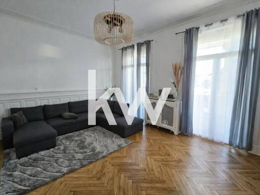 Appartement à vendre 158 000 € 5 pièces 4 chambres 117 m² Étage 1/2 Fraisses 42490