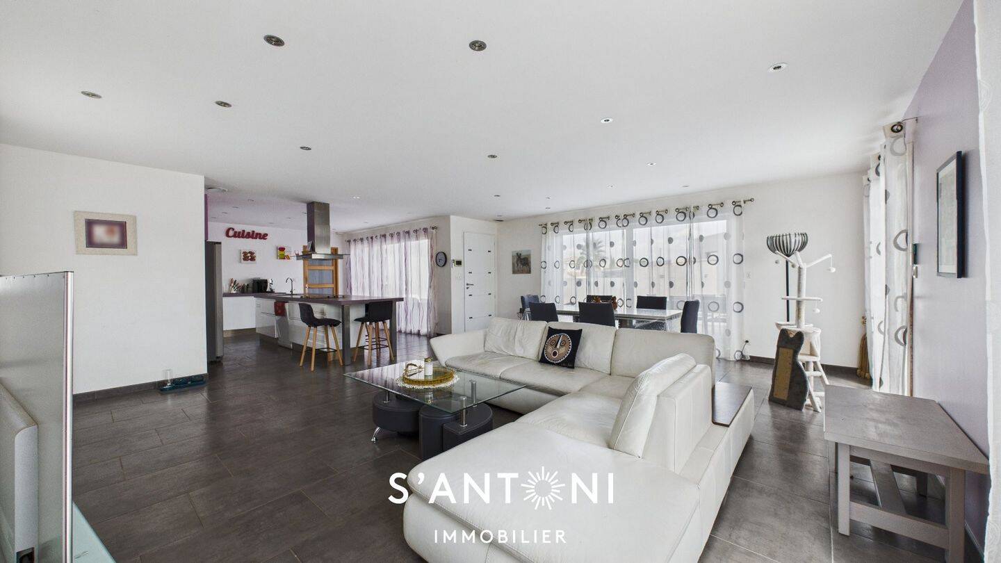 Maison à vendre, 135m², MONTBLANC