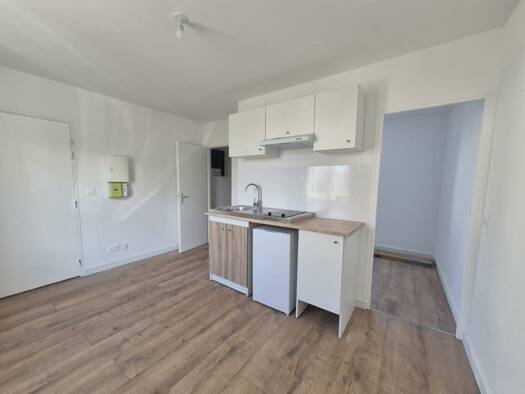 Appartement à louer 410 € 1 pièce 21,1 m² RDC/1 Est Aureilhan 65800