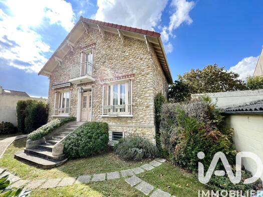 Maison à vendre 280 000 € 5 pièces 3 chambres 86,57 m² 511 m² de terrain Centre-Les Gres Moissy-Cramayel 77550