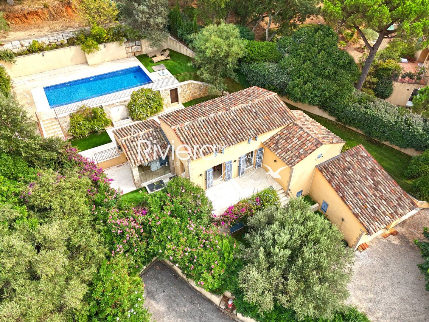 Maison à vendre, 160m², LA CROIX VALMER