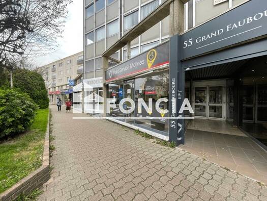 Boutique à louer 1 045 € 6 pièces 60 m² de surface de vente Pastières Chartres 28000