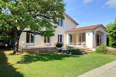 Maison à vendre 399 000 € 7 pièces 5 chambres 180 m² 1 340 m² de terrain Niort 79000