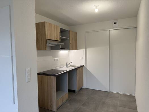 Duplex à louer - Première occupation 1 050 € 3 pièces 2 chambres 66 m² Étage 1/1 Audenge 33980