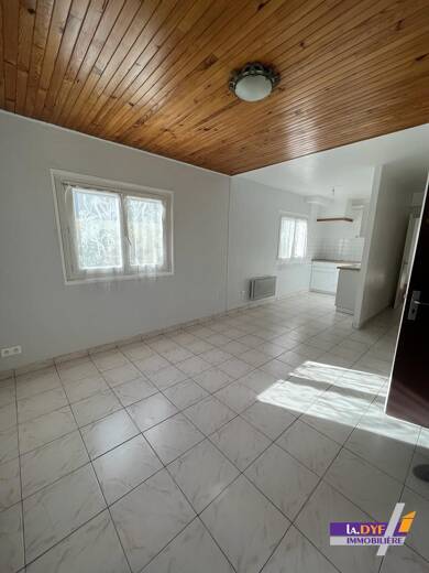 Appartement à louer 800 € 2 pièces 1 chambre 41 m² RDC/1 Tremblay en France 93290