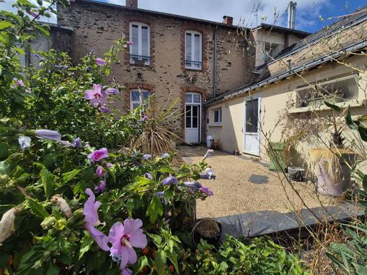 Maison à vendre 346 500 € 5 pièces 4 chambres 246,9 m² 454 m² de terrain Candé 49440