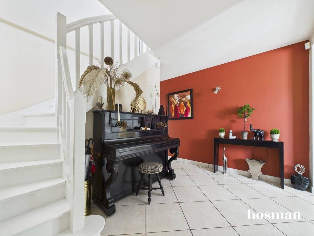 Maison de 135m² avec 4 chambres, jardin paysagé et garage - Beau — 8