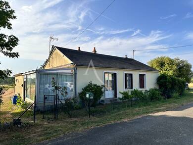 Maison de plain-pied à vendre 109 000 € 6 pièces 4 chambres 94 m² 8 820 m² de terrain La Couaille Longue Jumelles 49160