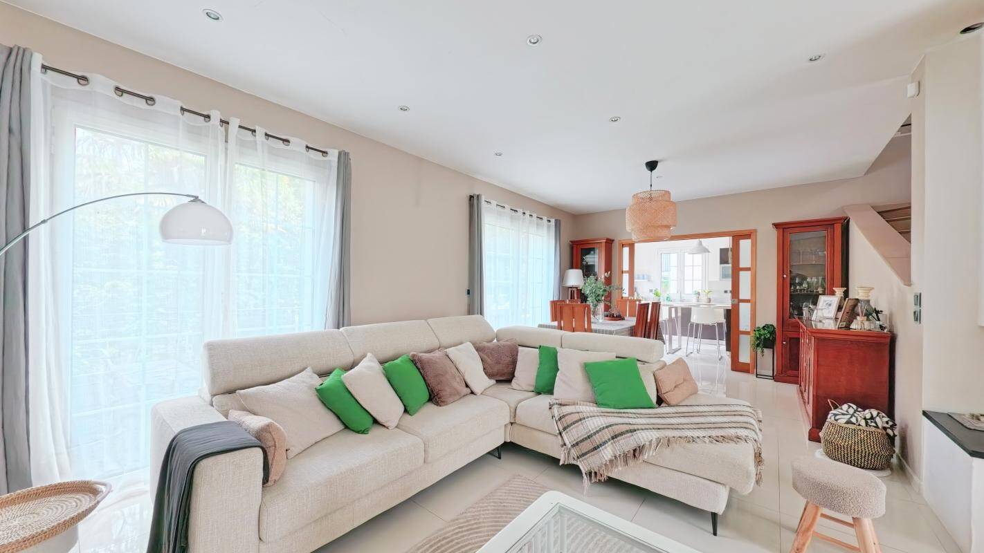 Maison à vendre, 189m², SAINT MAUR DES FOSSES