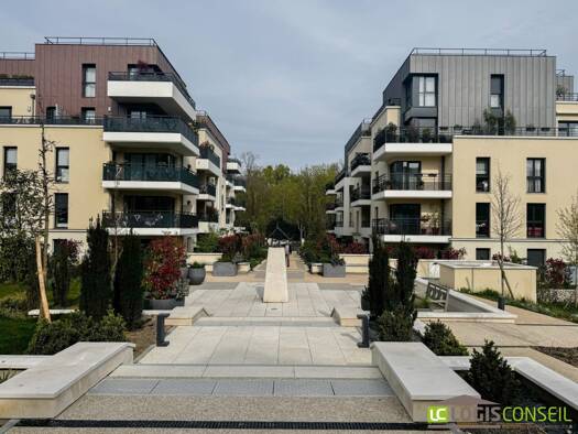 Appartement à louer 1 650 € 3 pièces 2 chambres 61,4 m² Étage 3/5 Châtenay-Malabry 92290