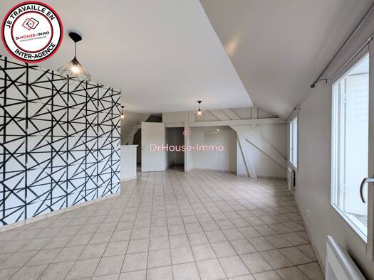 Duplex à vendre 119 000 € 3 pièces 2 chambres 68 m² Étage 2/2 Meung-sur-Loire 45130