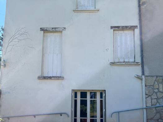 Maison à vendre 95 000 € 2 pièces 1 chambre 130 m² 1 200 m² de terrain Thizy-les-Bourgs 69240