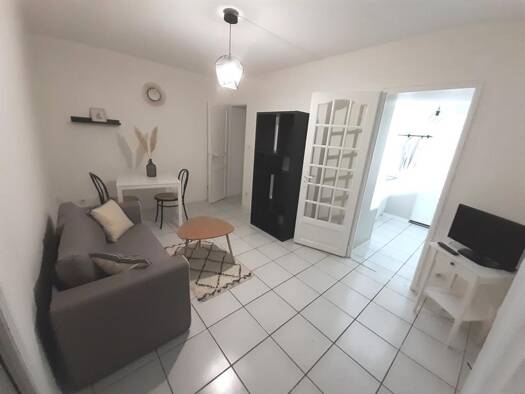 Appartement à louer 500 € 2 pièces 1 chambre 32 m² Cordeliers Dijon 21000