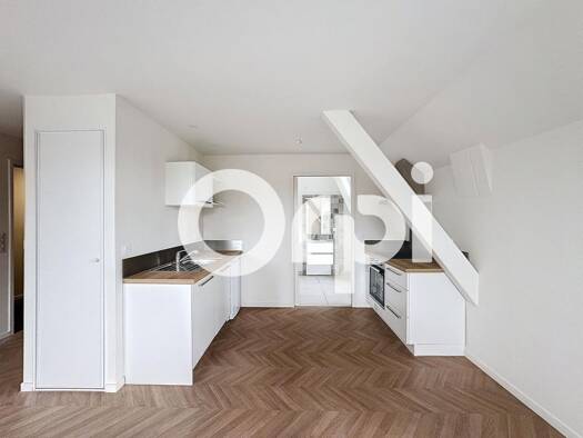 Appartement à louer 384 € 1 pièce 32 m² Valuéjols 15300