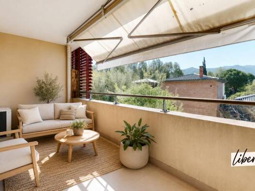 Appartement à vendre 238 000 € 3 pièces 2 chambres 65 m² 2ème étage La Pomme Marseille 11ème arrondissement 13011