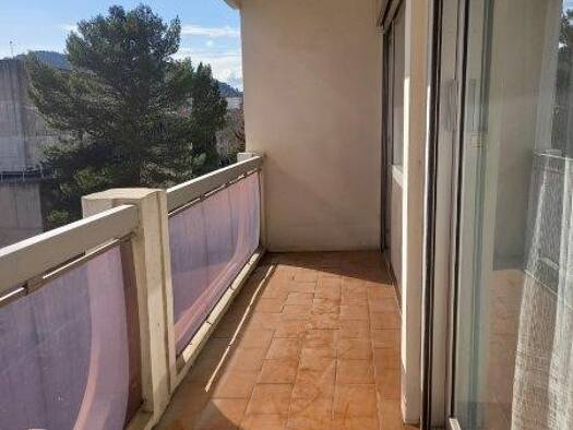 Appartement à louer 910 € 4 pièces 3 chambres 75,7 m² 4ème étage Centre Ville-Louis Blanc Ales 30100