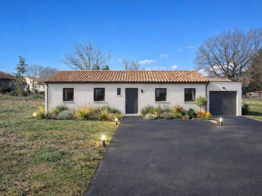 Terrain constructible viabilisé à vendre 89 500 € 1 053 m² de terrain Villematier 31340