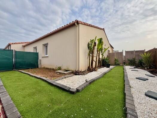 Maison de plain-pied à vendre - Première occupation 320 000 € 5 pièces 4 chambres 98 m² 346 m² de terrain Pomérols 34810