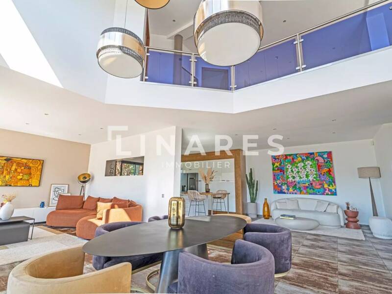 Maison à louer, 192m², MARSEILLE 12E