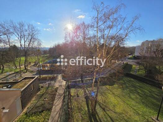 Appartement à vendre 165 000 € 3 pièces 2 chambres 64 m² Étage 2/6 Les Linandes Cergy 95000