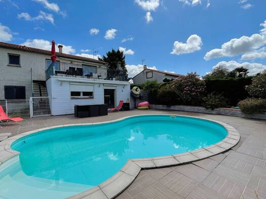Maison de plain-pied à vendre 499 000 € 6 pièces 4 chambres 121 m² 2 093 m² de terrain Montberon 31140