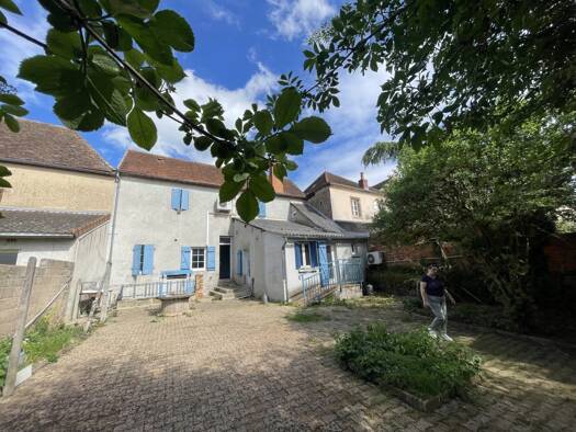 Maison à vendre 99 000 € 6 pièces 4 chambres 128 m² 290 m² de terrain Saint-Agnan 71160