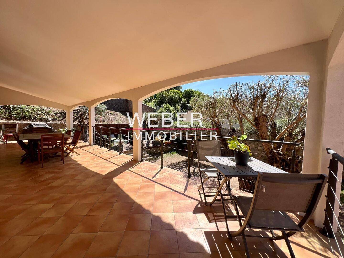 Maison à vendre, 182m², LE REVEST LES EAUX