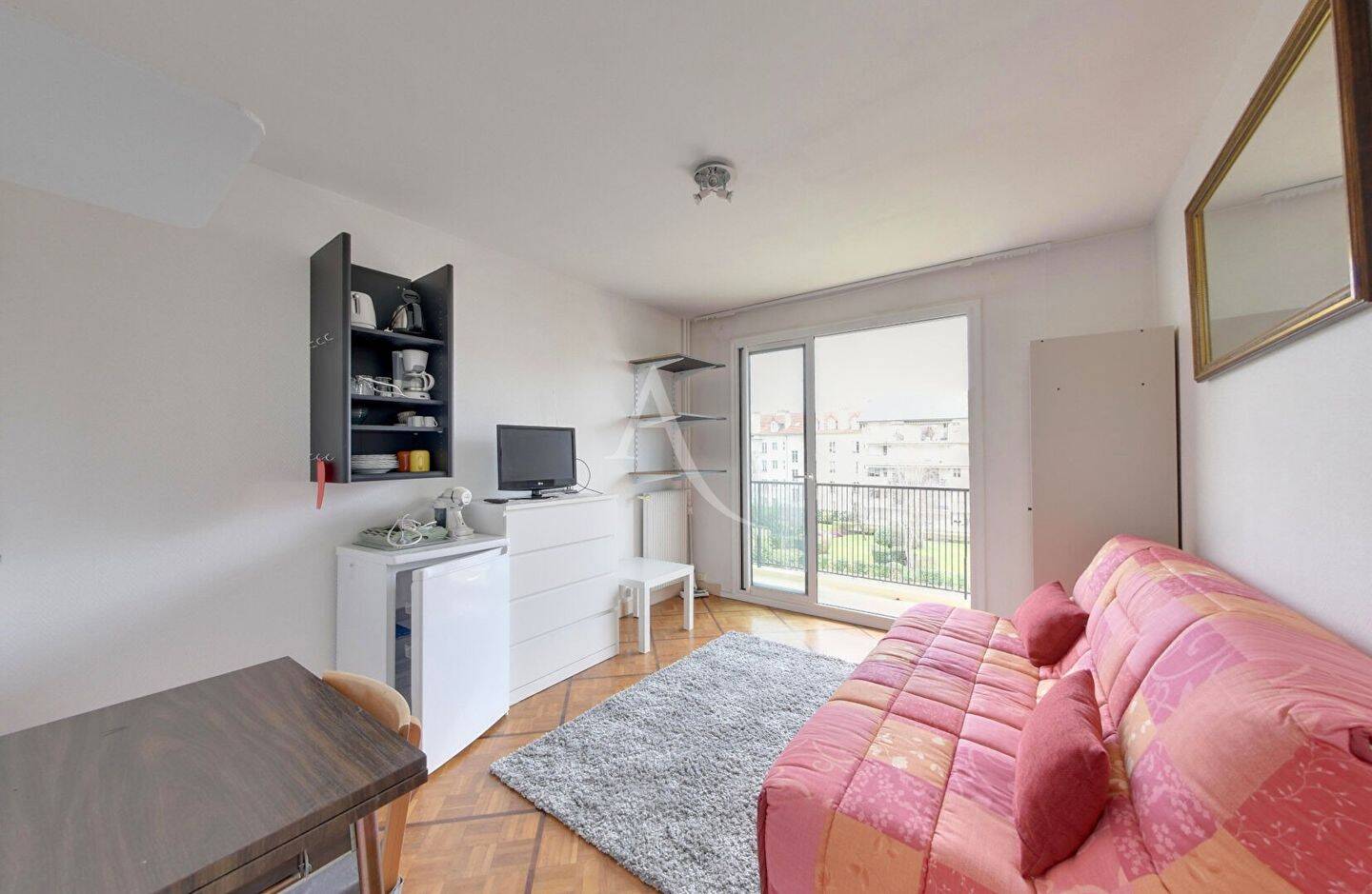 Maison à louer, 16m², SAINT MAUR DES FOSSES