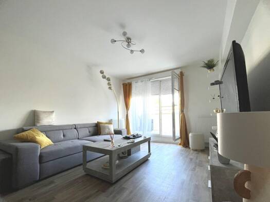 Appartement à louer 1 300 € 3 pièces 2 chambres 59,3 m² RDC/2 Montévrain 77144