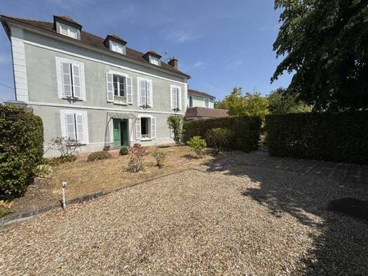 Maison à vendre 400 000 € 9 pièces 5 chambres 200 m² 992 m² de terrain Sens 89100