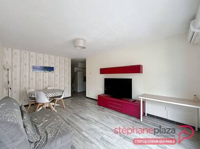 Appartement à louer 930 € 2 pièces 1 chambre 41 m² Étage 1/3 La Ciotat 13600