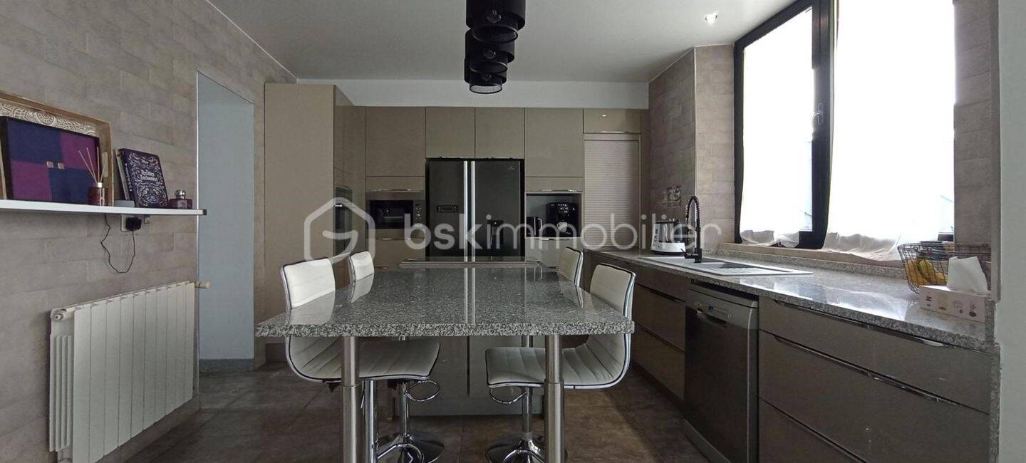 Maison à vendre, 232m², LEUVILLE SUR ORGE
