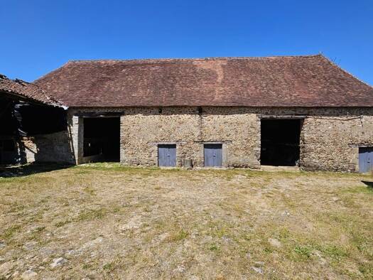 Maison à vendre 136 000 € 5 pièces 3 chambres 90 m² 19 294 m² de terrain Ladignac-le-Long 87500