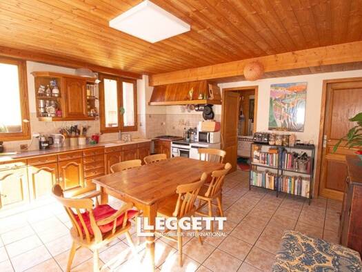 Appartement à vendre 170 000 € 3 pièces 2 chambres 59 m² Salins-Fontaine 73600