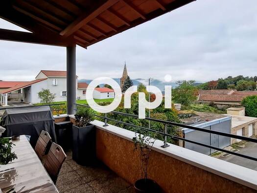 Appartement à louer 680 € 4 pièces 3 chambres 101,5 m² 2ème étage Les Halles 69610