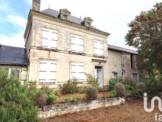 Demeure à vendre 297 500 € 5 pièces 3 chambres 125 m² 2 161 m² de terrain Chinon 37500