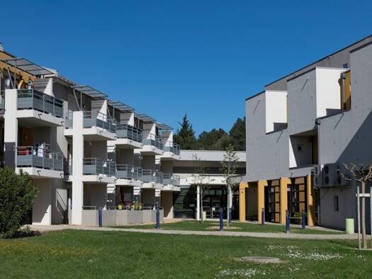 Appartement à louer 389 € 1 pièce 28 m² 2ème étage Mondragon 84430