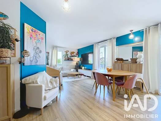 Appartement à vendre 249 000 € 3 pièces 2 chambres 61,4 m² 3 étages Est Nord Ouest Sud Émerainville 77184