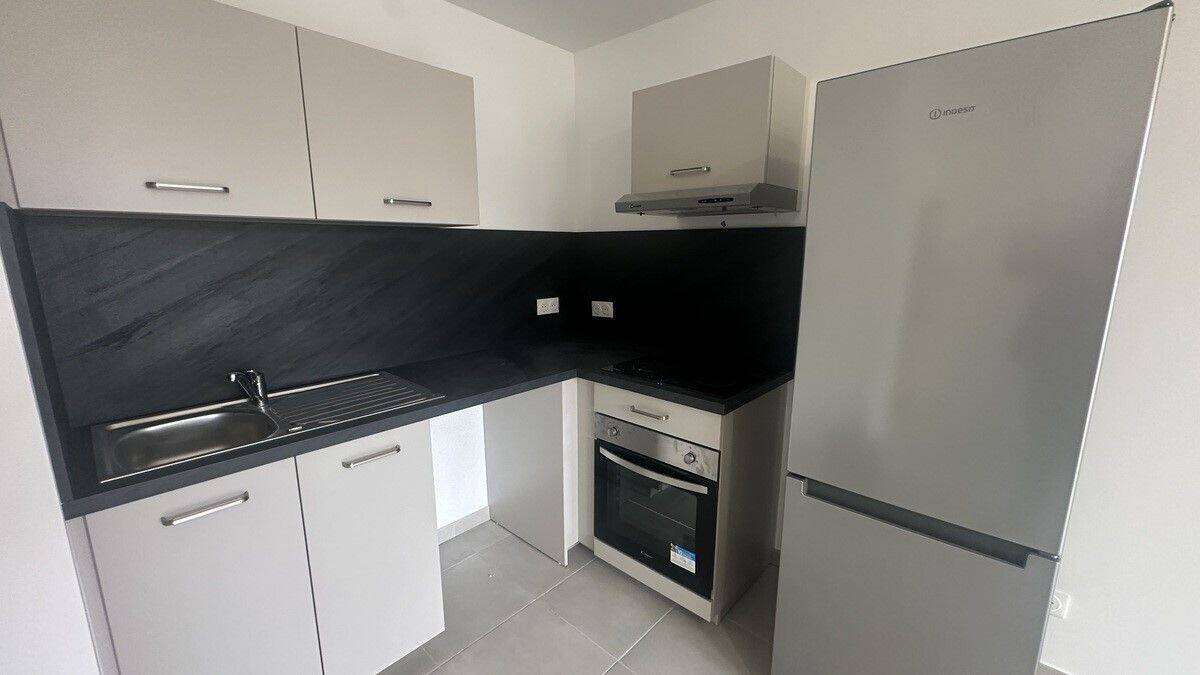 Maison à louer, 38m², HYERES
