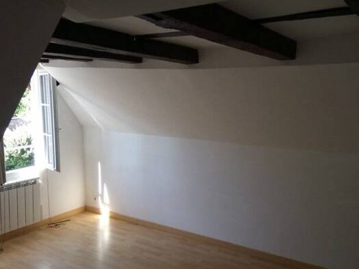 Appartement à vendre 129 600 € 3 pièces 2 chambres 59 m² Étage 2/2 Luynes 37230