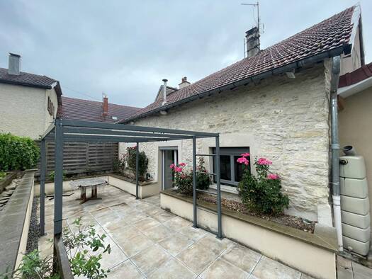 Maison à vendre 230 000 € 5 pièces 2 chambres 94 m² 898 m² de terrain Pin 70150