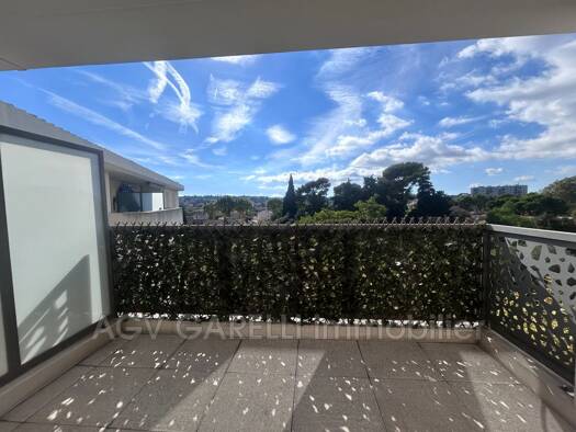 Appartement à vendre 172 800 € 2 pièces 1 chambre 38,25 m² Étage 4/4 Toulon 83100