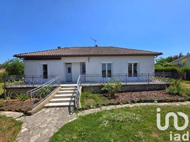 Maison de plain-pied à vendre 169 000 € 4 pièces 3 chambres 109 m² 1 510 m² de terrain Dirac 16410