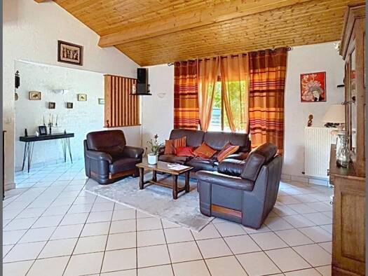 Maison de plain-pied à vendre 400 000 € 4 pièces 3 chambres 98 m² 514 m² de terrain Centre Ville Vertou 44120