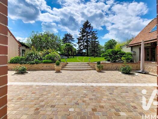 Maison à vendre 480 000 € 9 pièces 5 chambres 220 m² 2 077 m² de terrain Béville-le-Comte 28700