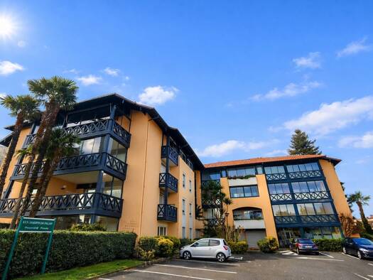 Appartement à vendre 370 000 € 2 pièces 1 chambre 65 m² Étage 2/3 Bayonne 64100