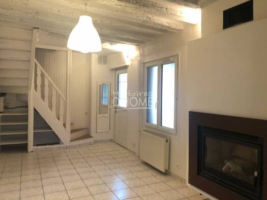 Maison de ville à louer 890 € 5 pièces 4 chambres 90 m² 195 m² de terrain Melun 77000