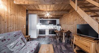Appartement à vendre 280 000 € 3 pièces 2 chambres 48 m² Dernier étage, Étage 2/2 Auron Auron 06660